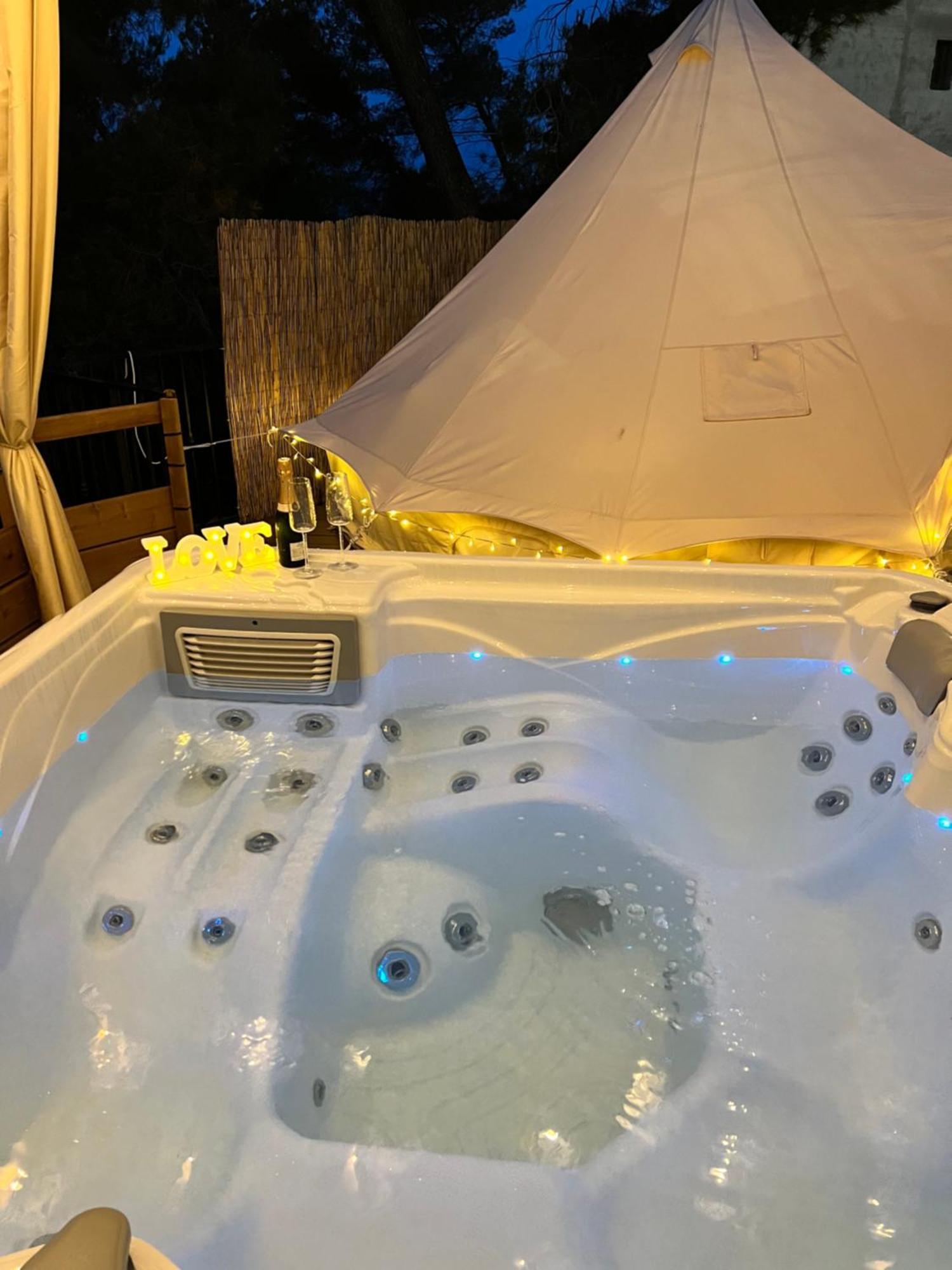Love Room Tente Lodge Spa Mfg Chez C&C, Exclusivement Reservee Aux Adultes Cantaron Esterno foto