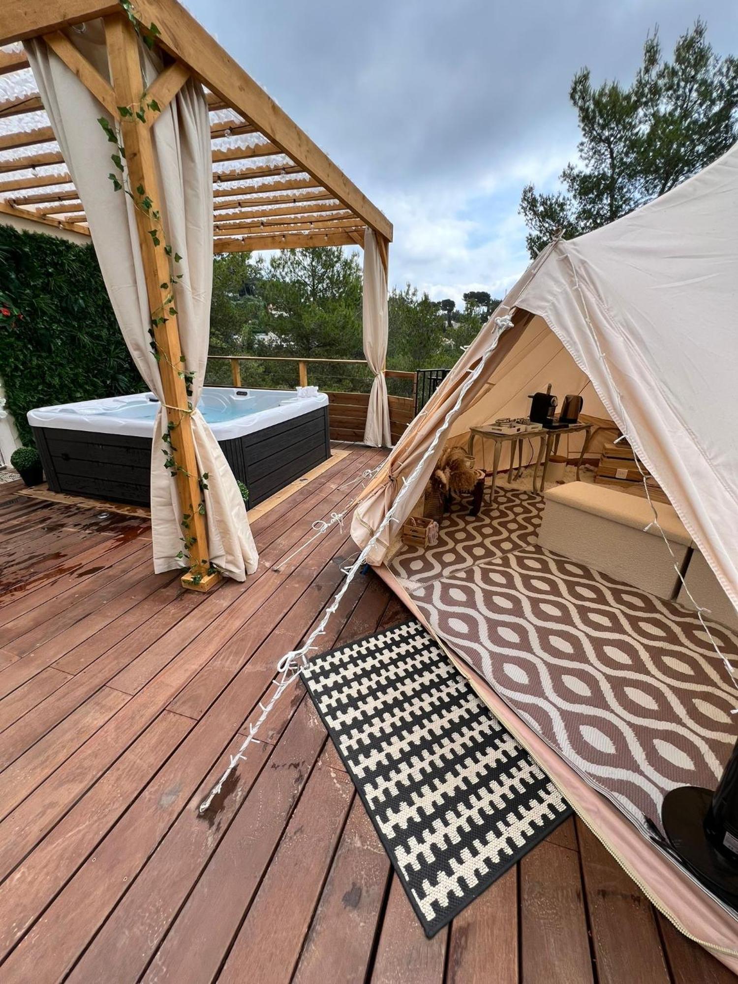 Love Room Tente Lodge Spa Mfg Chez C&C, Exclusivement Reservee Aux Adultes Cantaron Esterno foto