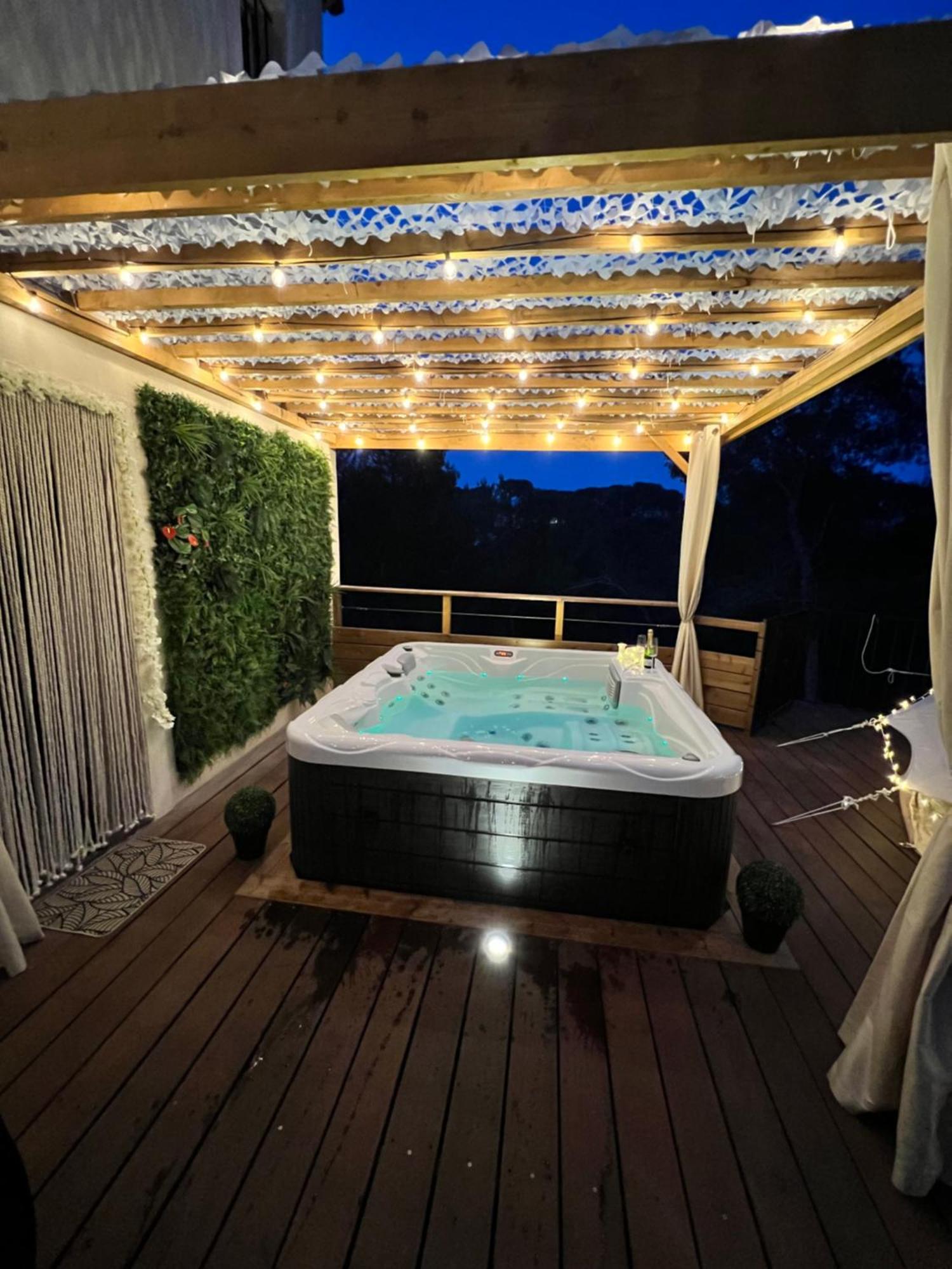 Love Room Tente Lodge Spa Mfg Chez C&C, Exclusivement Reservee Aux Adultes Cantaron Esterno foto