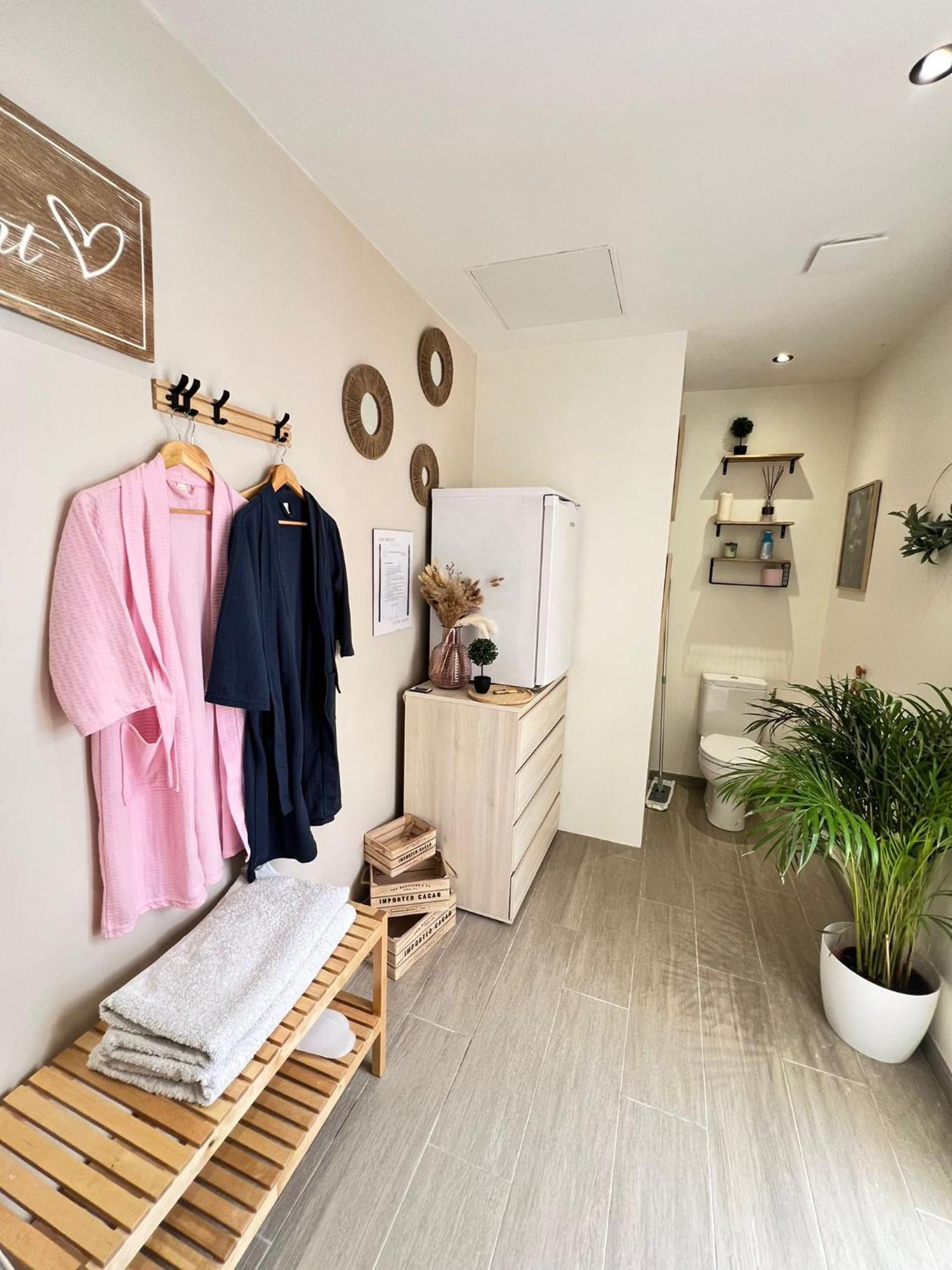 Love Room Tente Lodge Spa Mfg Chez C&C, Exclusivement Reservee Aux Adultes Cantaron Esterno foto