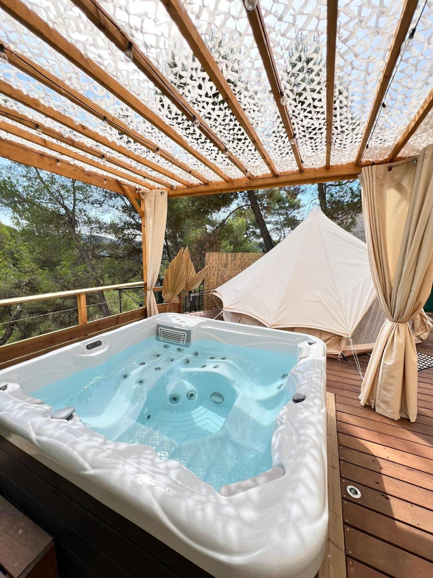 Love Room Tente Lodge Spa Mfg Chez C&C, Exclusivement Reservee Aux Adultes Cantaron Esterno foto