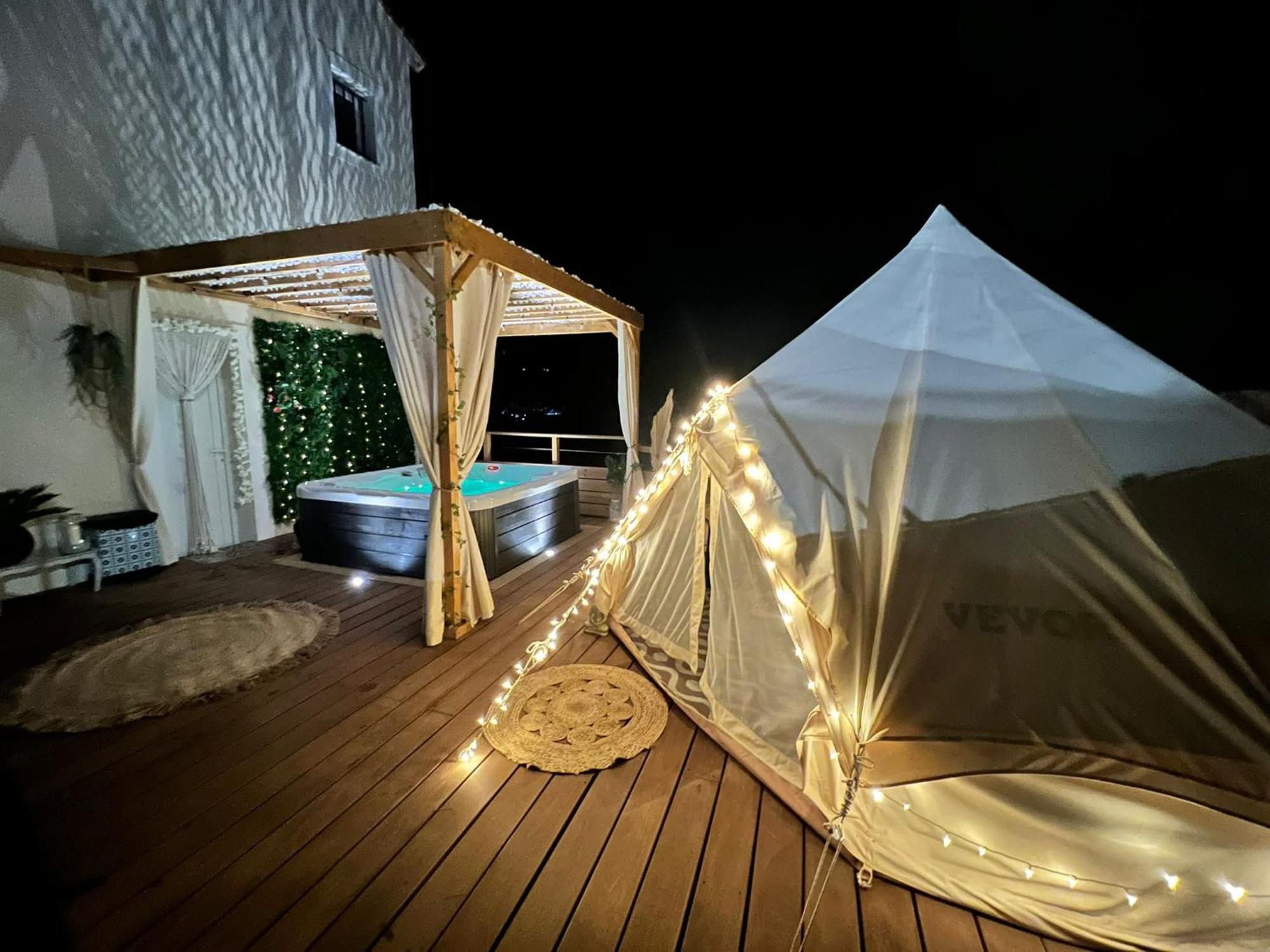 Love Room Tente Lodge Spa Mfg Chez C&C, Exclusivement Reservee Aux Adultes Cantaron Esterno foto