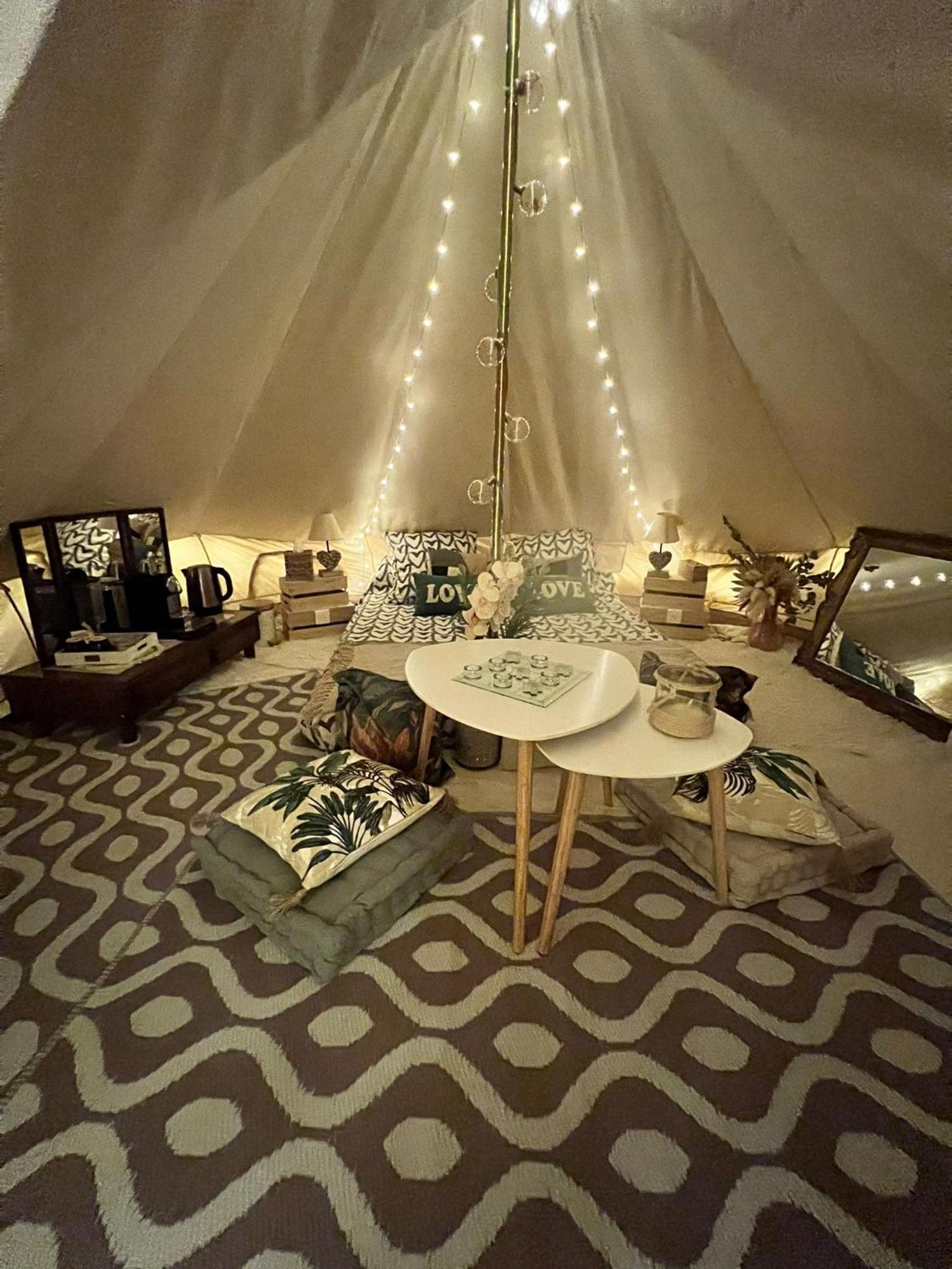 Love Room Tente Lodge Spa Mfg Chez C&C, Exclusivement Reservee Aux Adultes Cantaron Esterno foto